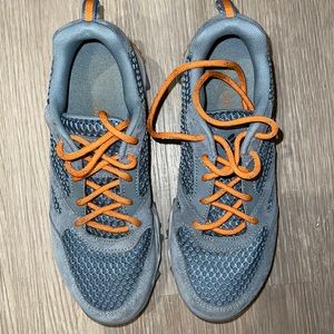 Colombia trail boots